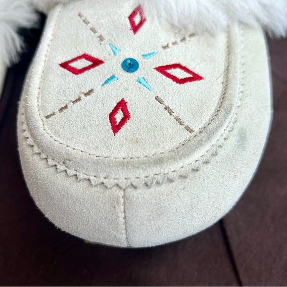 Airwalk White Fur-Lined Winter Boots - Picture 3 of 16